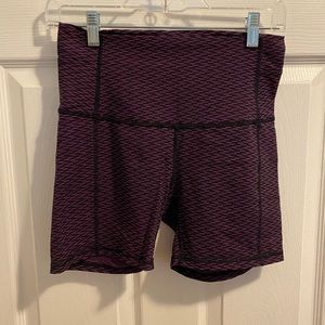 Lululemon align spandex. Dark pink details